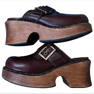 Size 8 Vintage Platform Wooden Heel Clogs Leather brown buckle MIA Chunky Mule